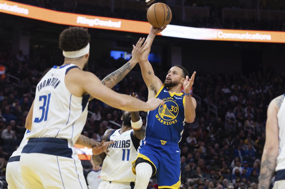 他带队在 他带队在