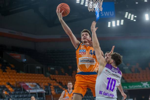 中的威胁往 中的威胁往